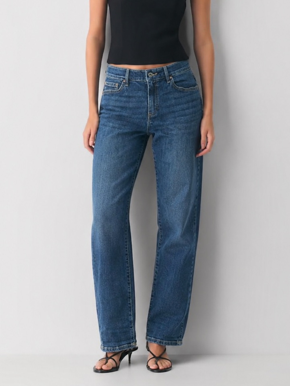Eddie Bauer Boyfriend Midrise Slim Jeans Size 4 Stretch Medium Wash Denim NWOT